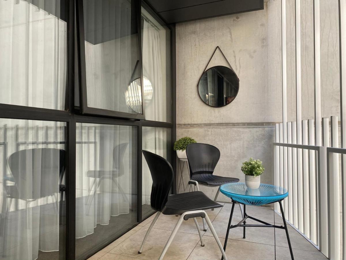 The Gallery Luxe 1 Bedroom Executive Apartment In The Heart Of Braddon Wine Secure Parking Wifi Camberra Exterior foto