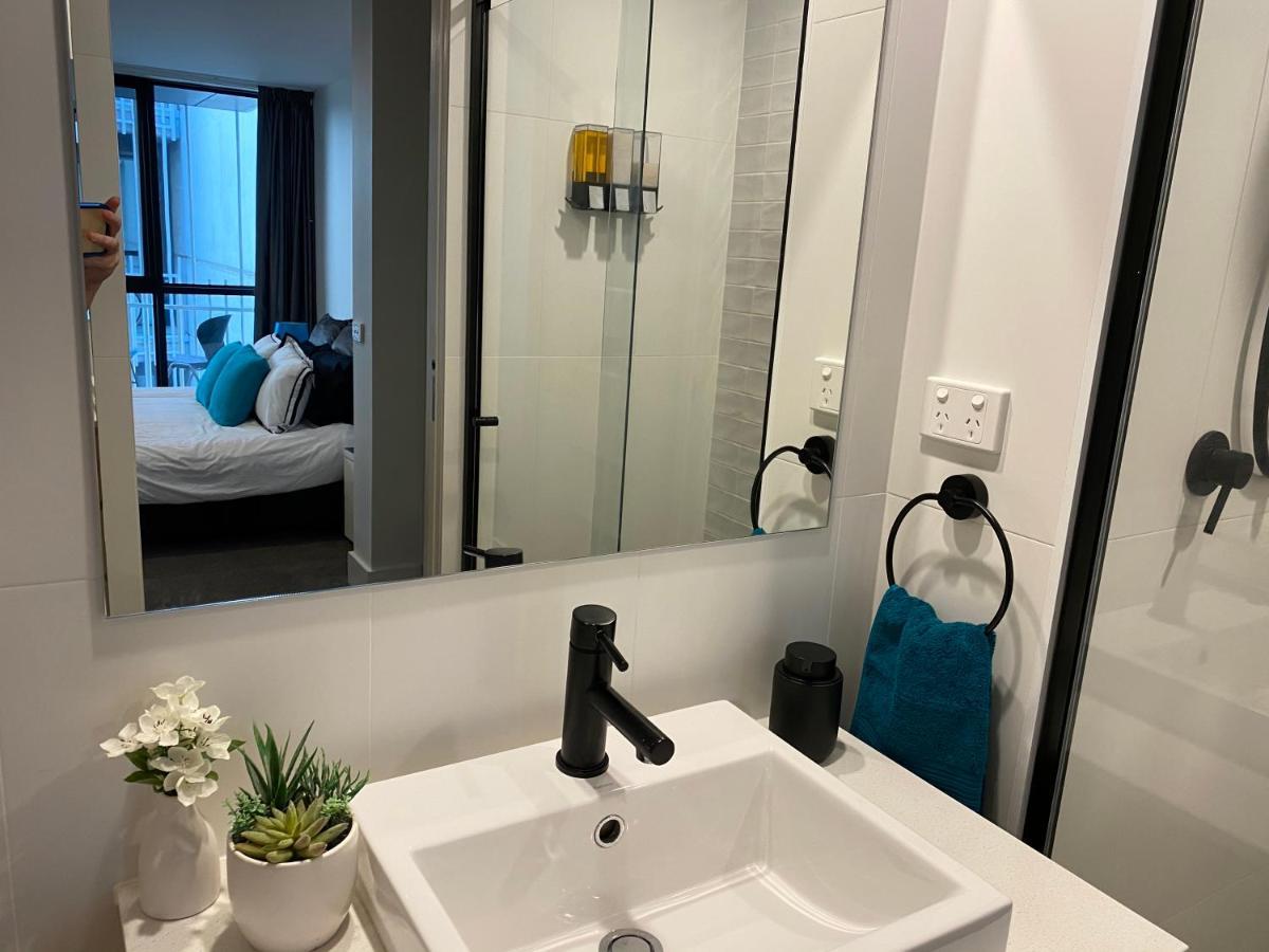 The Gallery Luxe 1 Bedroom Executive Apartment In The Heart Of Braddon Wine Secure Parking Wifi Camberra Exterior foto