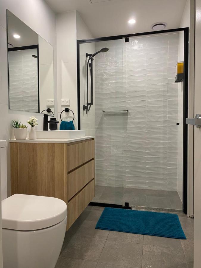 The Gallery Luxe 1 Bedroom Executive Apartment In The Heart Of Braddon Wine Secure Parking Wifi Camberra Exterior foto