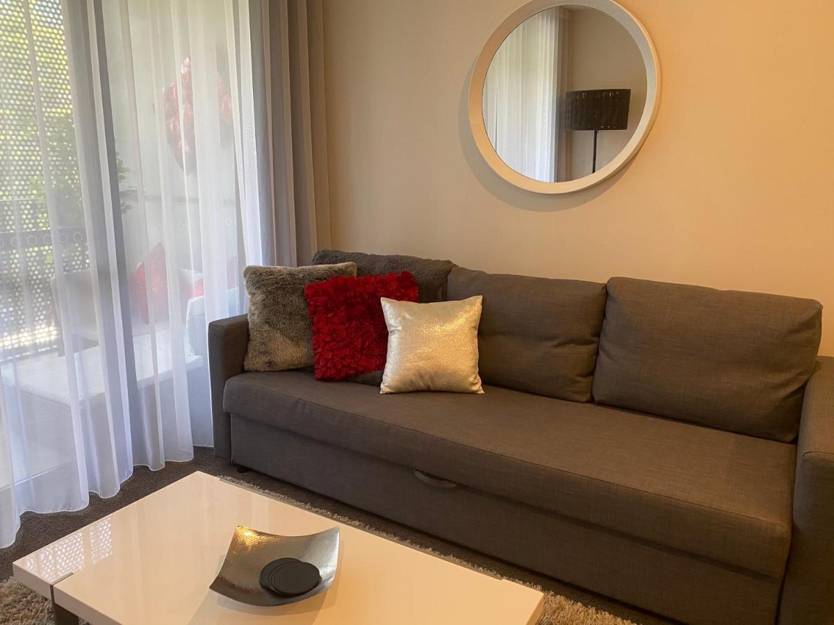 The Gallery Luxe 1 Bedroom Executive Apartment In The Heart Of Braddon Wine Secure Parking Wifi Camberra Exterior foto